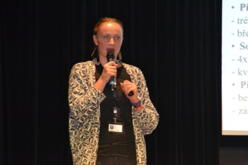 Slavnostní assembly ZŠ s Nicole Dostálovou