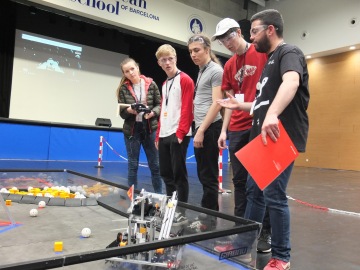 S roboty v Barceloně